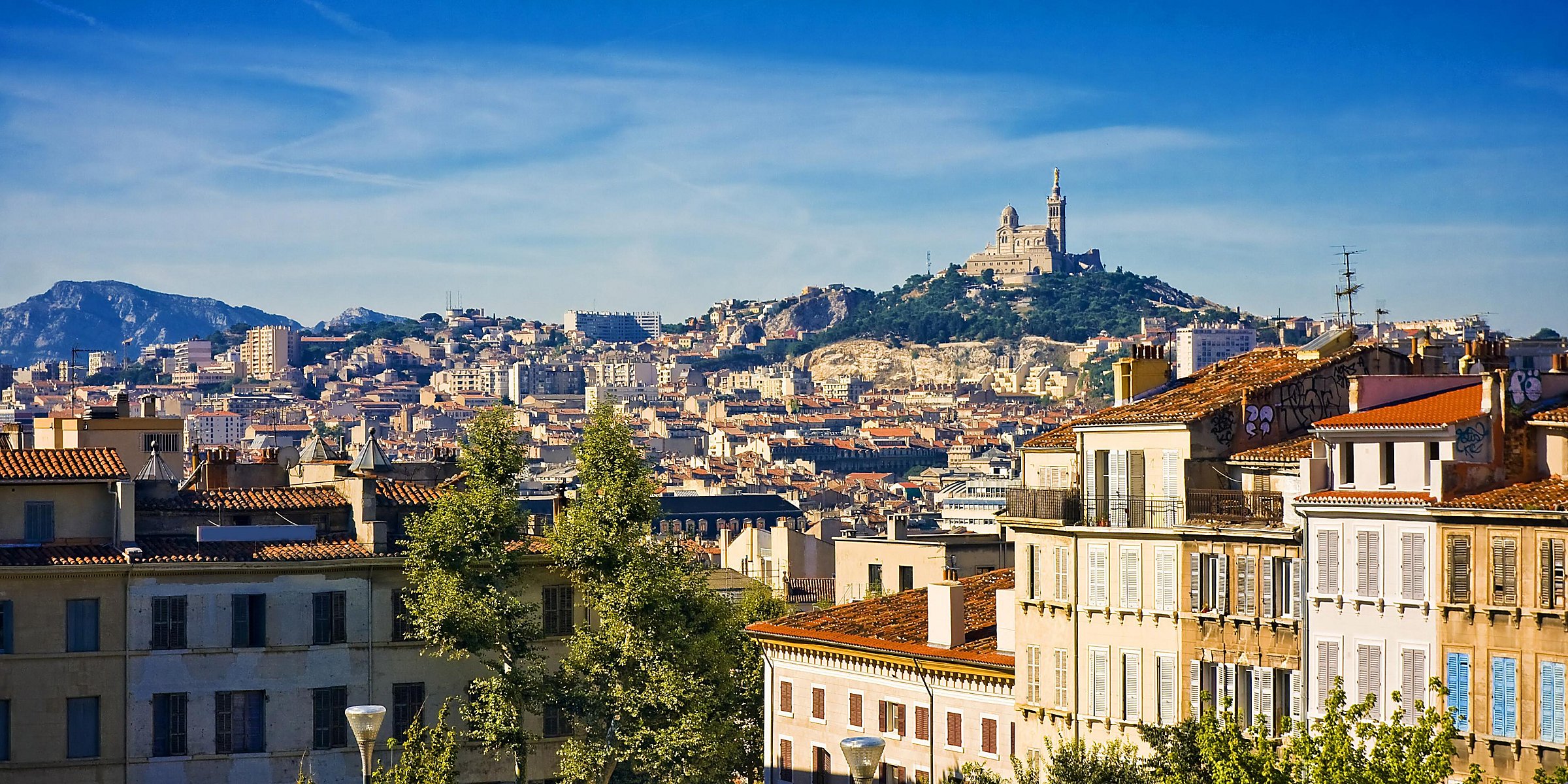 Sécheresse de l’été sur la Côte d’Azur : pourquoi faire un diagnostic sur votre façade ?